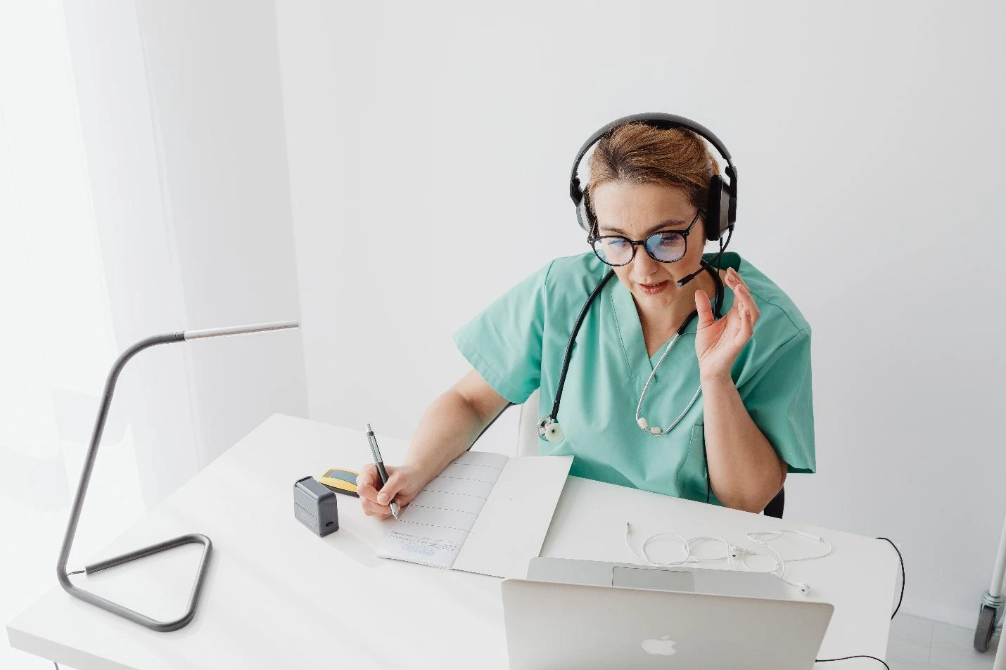 A telehealth doctor
